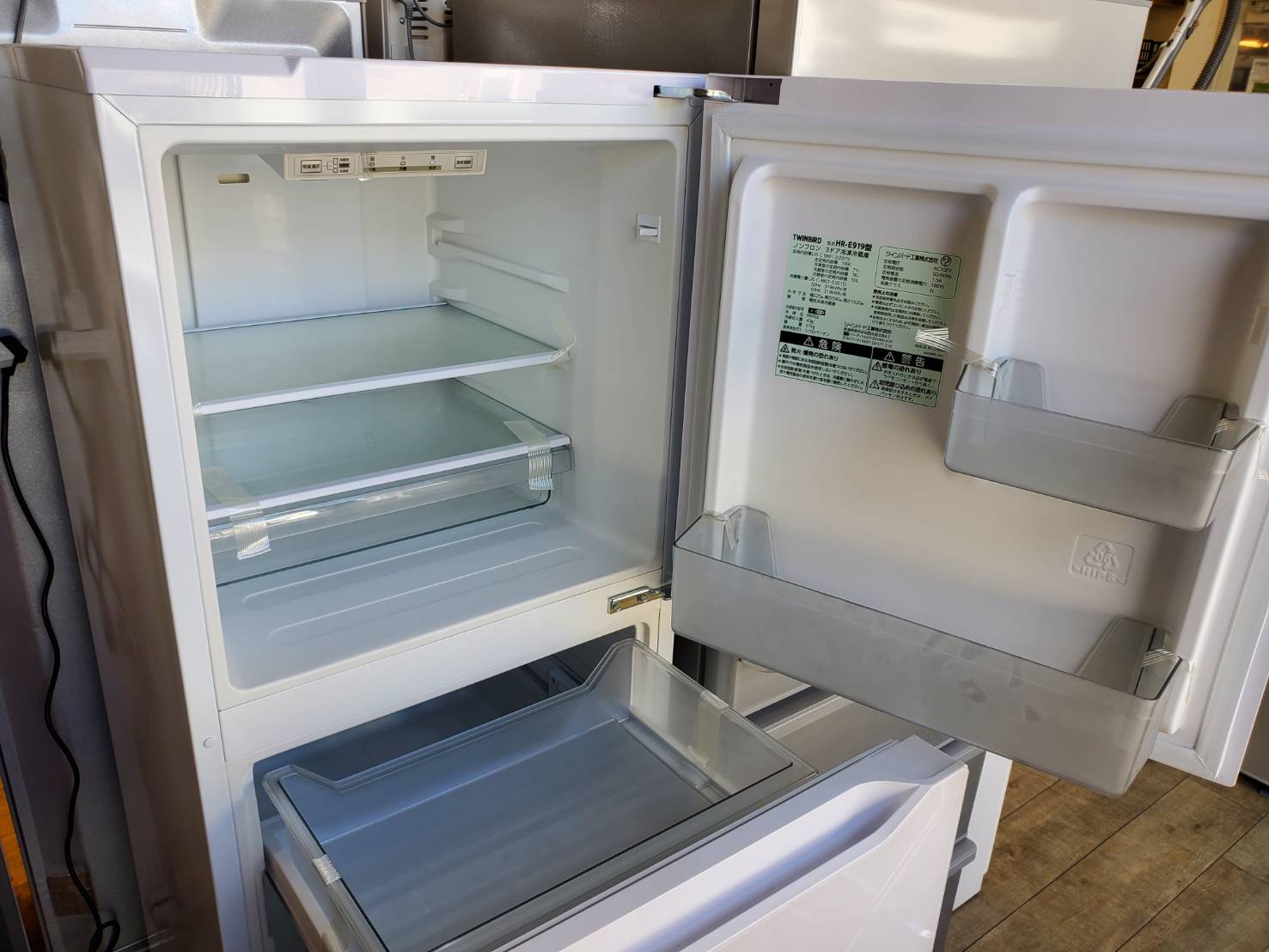 ☆TWINBIRD ツインバード 199L 3ドア冷蔵庫 2020年製 高年式 大容量  