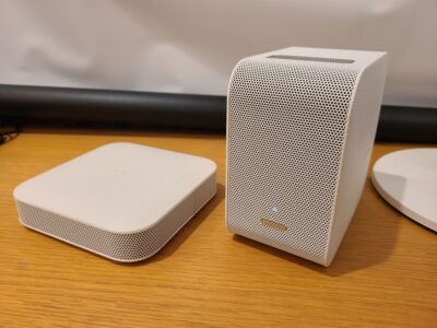 SONY / ソニー　ポータブル超短焦点プロジェクター　ホームプロジェクター　LSPX-P1　ワイヤレス　スタンド付き