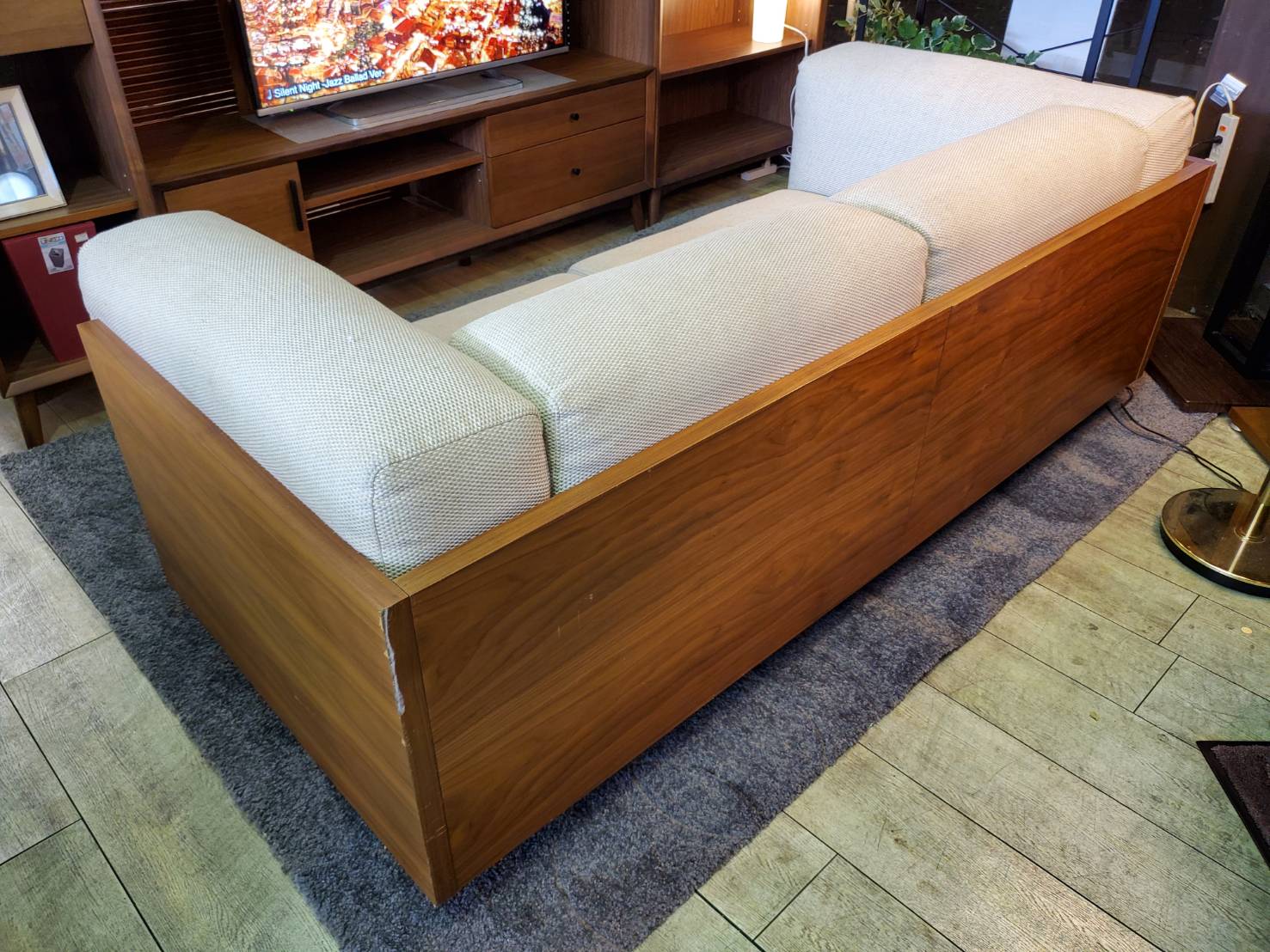 ソングドリーム　アフロディティ・クラッサ「ノルド」ウォールナット材2人掛けソファ も*り様 ソングドリーム アフロディティ・クラッサ「ノルド