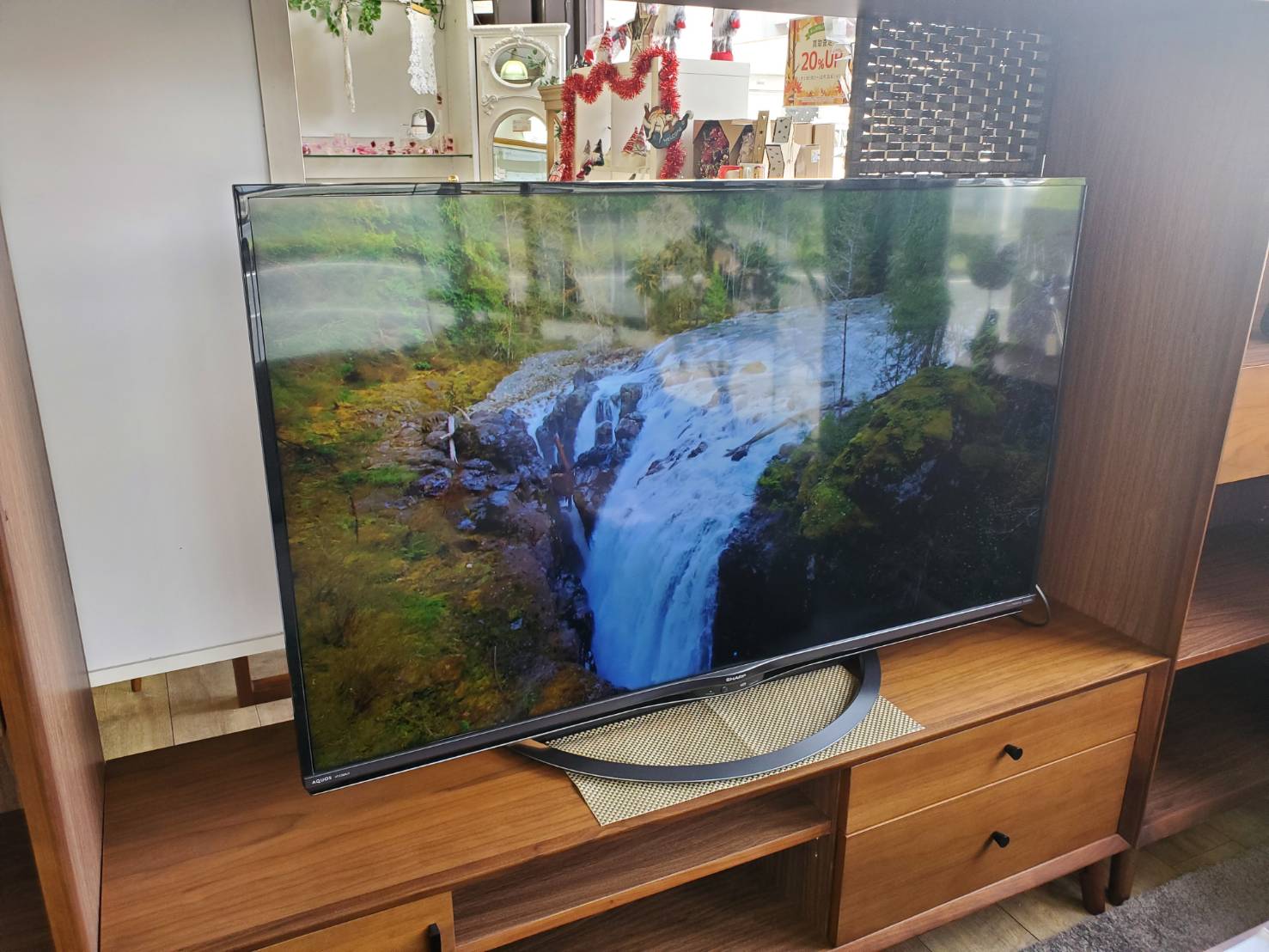 シャープ  アクオス 4K液晶テレビ 年製  TV