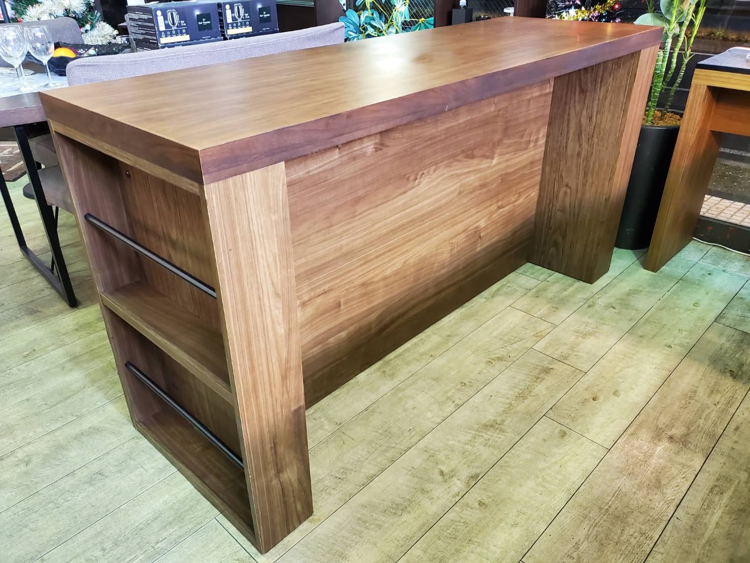 furniture ビーユーアイファニチャー 対面式カウンターテーブル インダストリアル 間仕切り バーカウンター 買取しました☆  愛知と岐阜のリサイクルショップ 再良市場