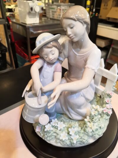 LLADRO リヤドロ ママのお手伝い