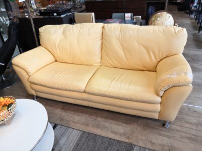 Chateau d'Ax sofa w1950