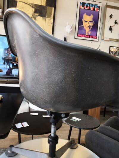  Herman Miller Shell Armchair  1