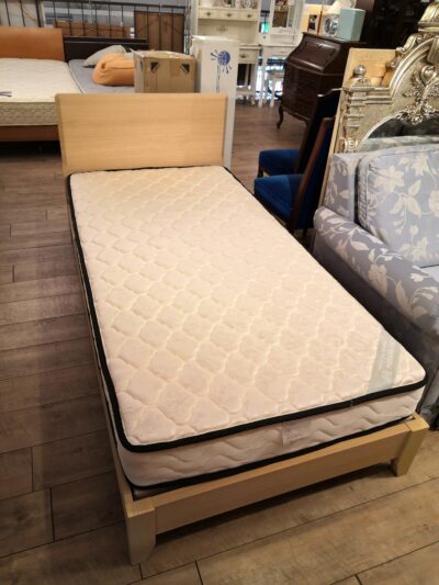 Modern deco Single Bed