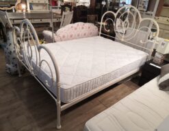 LauraAshley wbed