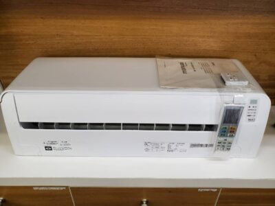 amadana　アマダナ　2.2kw　ルームエアコン　2020年製　高年式　ミニリモコン付き　主に6畳用　解凍洗浄　内部クリーン　シンプルデザイン　ロゴなし　デザイン家電　おススメ　お洒落　キレイ　美品