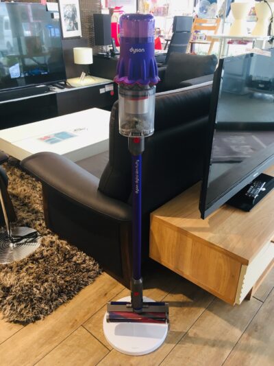 Dyson＊コードレスクリーナー＊Digital Slim Fluffy＊2021年製＊SV18FF　買取しました！