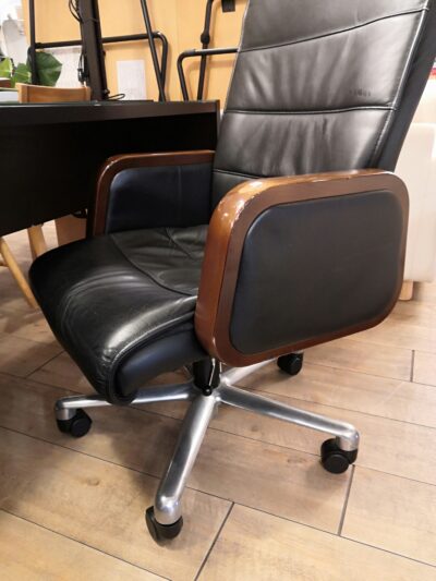 Executive chair 1