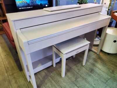 yamaha　ヤマハ　clavinova　クラビノーバ　電子ピアノ　デジタルピアノ　2014年　ホワイト　高さ調節　椅子付き　リサイクル　最良市場　天白区　名東区　買取　出張買取　高価買取　販売　お値打ち　特価　1点モノ　1点物　早い者勝ち　売れ筋　おススメ　イチ押し