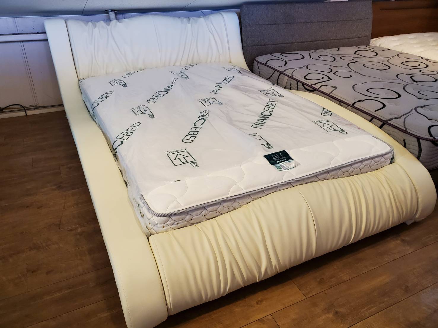 ☆モデルルーム展示品 France bed フランスベッド モモダ家具 ダブル 