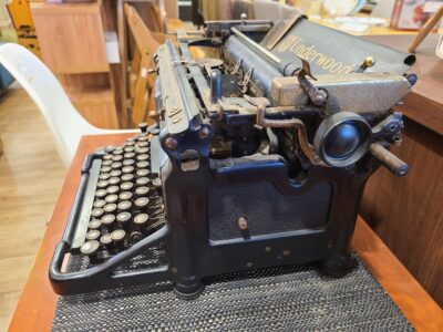 Underwood / アンダーウッド社製　アンティーク タイプライター　made in U.S.A　オブジェ　ヴィンテージ