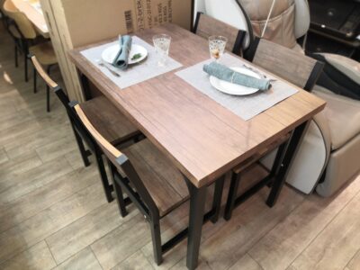 Brand new diningset w1100