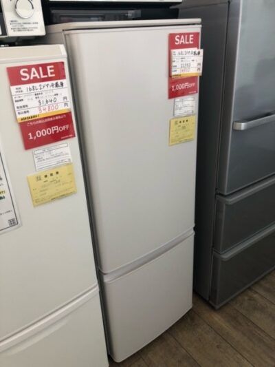 Refrigerator WH