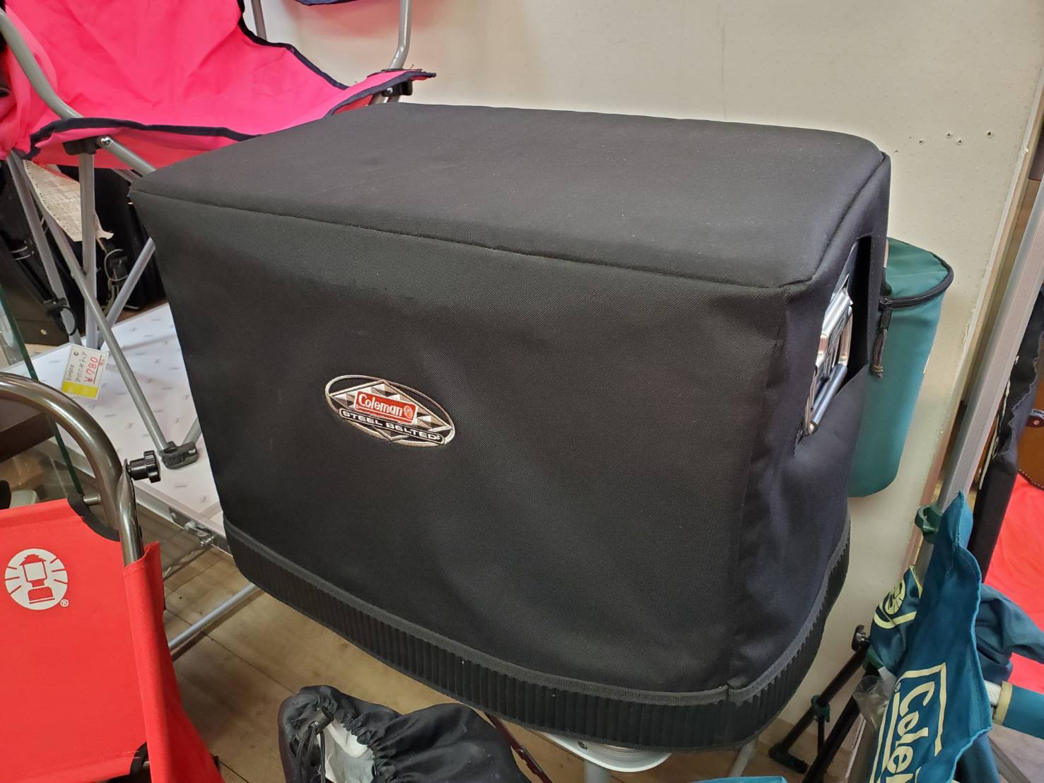 ☆Coleman コールマン スチールベルトクーラー カバー付き キャンプ 