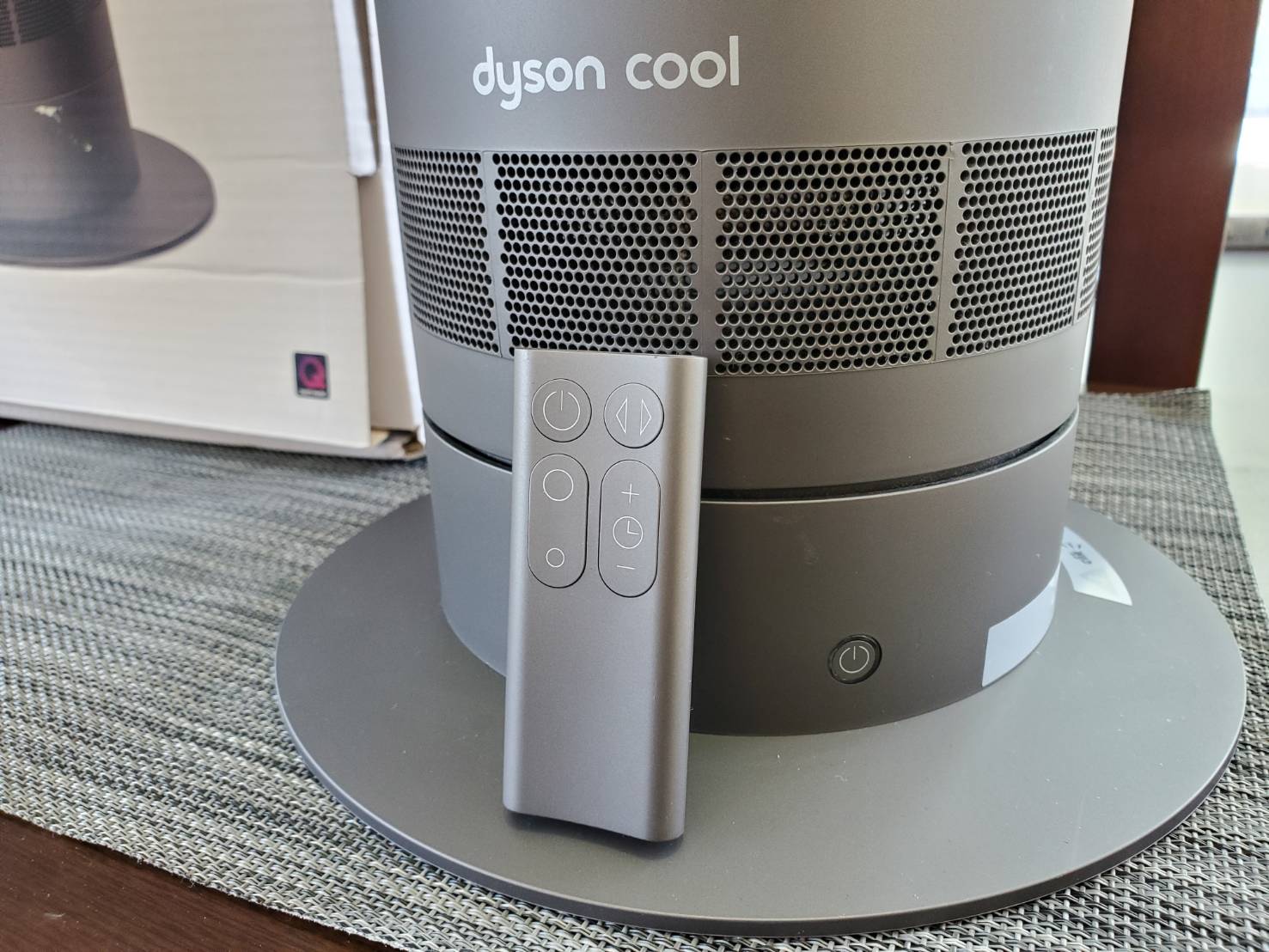 dyson ダイソン 挿さ タワーファンAM07 