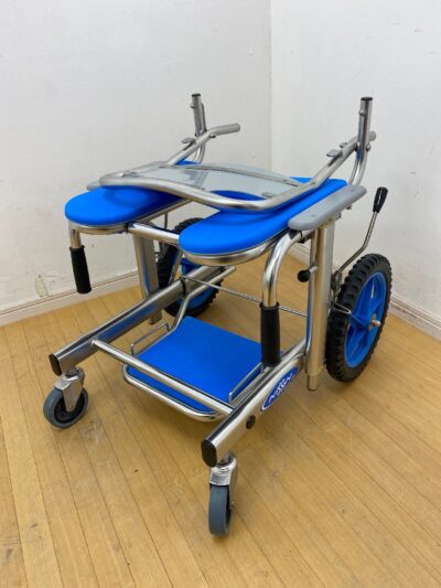 Nissin Medical Industries Wheelchair for bathing 1