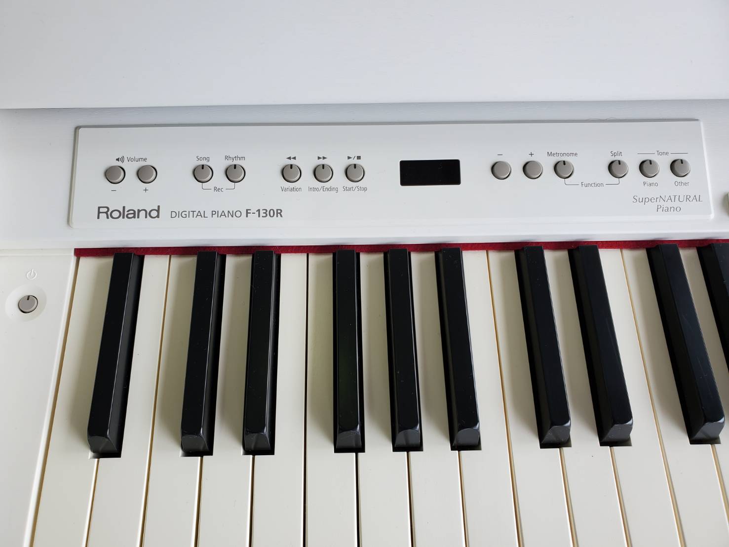 ☆Roland ローランド 電子ピアノ 椅子付き ホワイト系 F-130R 88鍵 