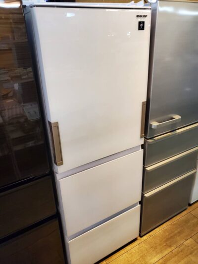 SHARP　シャープ　350L　3ドア　冷蔵庫　2021年製　高年式　新しい　ホワイト　ガラストップ　どっちもドア　両開き　プラズマクラスター　除菌　消臭　リサイクルショップ　再良市場　天白　名東　美品　オススメ