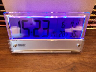 【新品・未使用品】 SEIKO /セイコー　デジタル電波 置時計　目覚まし時計　温度・湿度表示機能