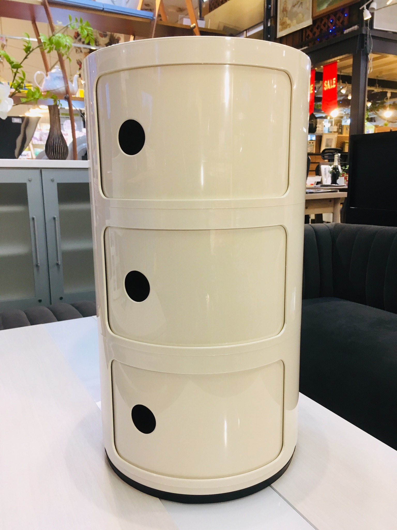 Kartell(カルテル)スツール(ゴールド)が買取入荷しました。 | vaisand.com