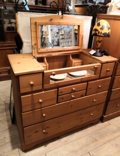 chardnnay dresser w1080