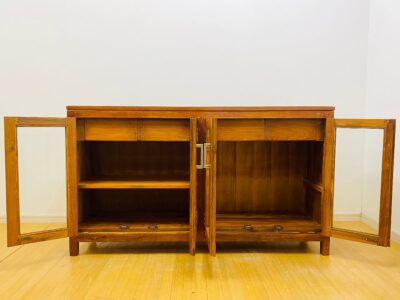 Vintage sideboard 2