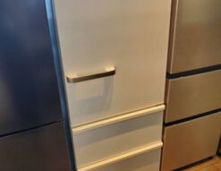 AQUA　アクア　272L　3ドア　冷蔵庫　2021年製　高年式　ウォームホワイト　ホワイト　白色　右開き　単身　2人暮らし　3人暮らし　1人暮らし　冷凍冷蔵庫　グリップハンドル　リサイクルショップ　再良市場　天白　名東　オススメ