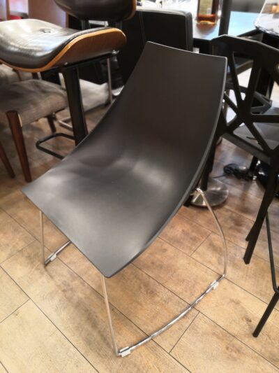 UCHIDA stacking chair