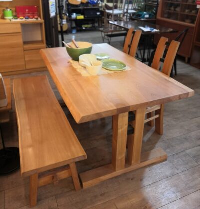 old cedar wood DININGSET