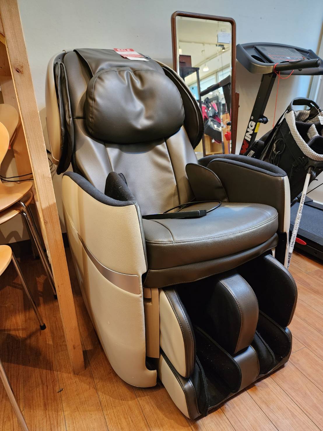中古品】フジ医療器 ”RELAX MASTER” マッサージチェア AS-695 買取しま