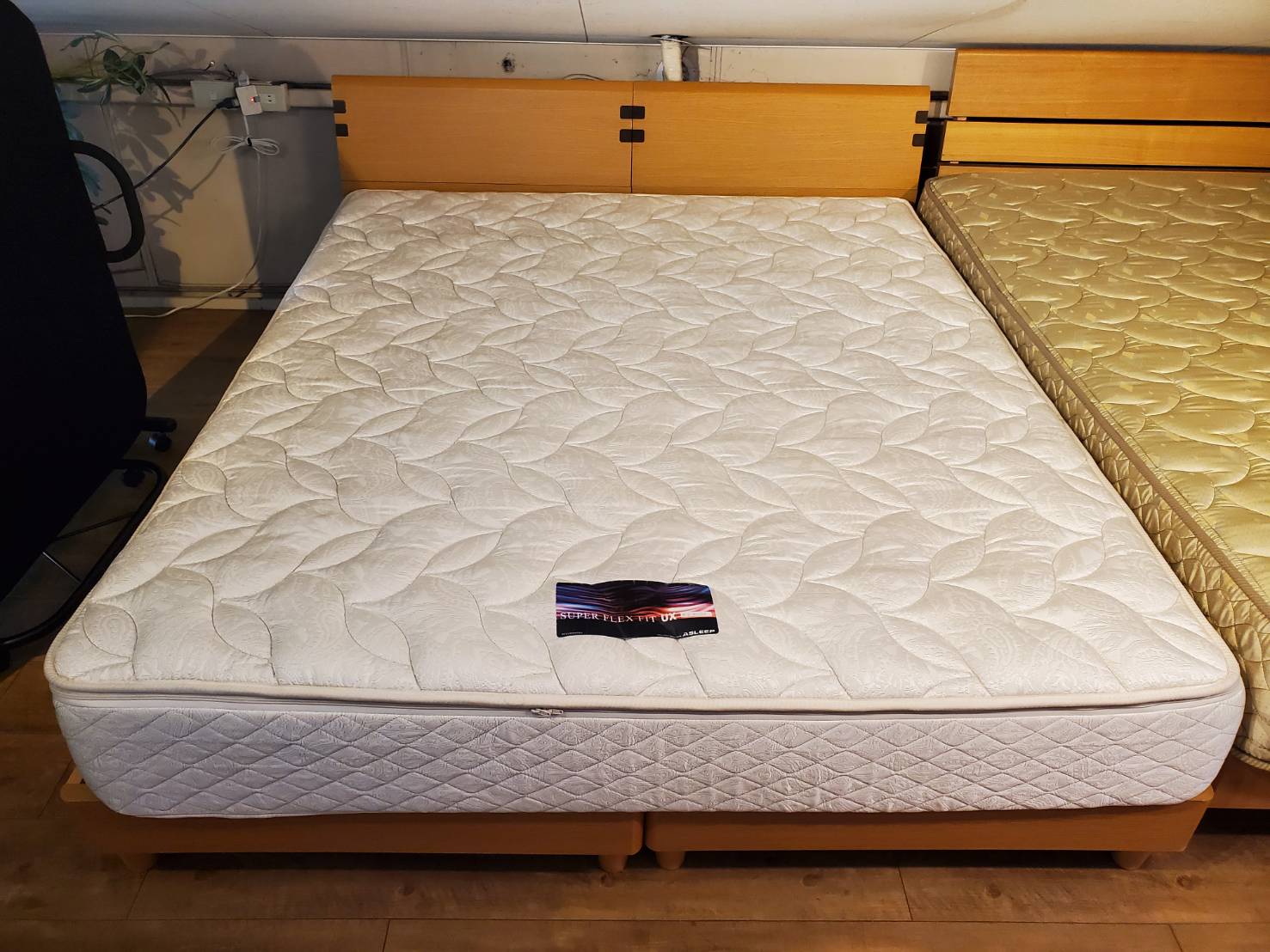 ☆ASLEEP アスリープ クイーンベッド ファインレボ SUPER FLEX FIT UX 