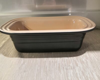 LE CREUSET ovenware pitcher loaf pan 2