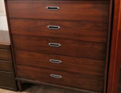 DREXEL HERITAGE chest