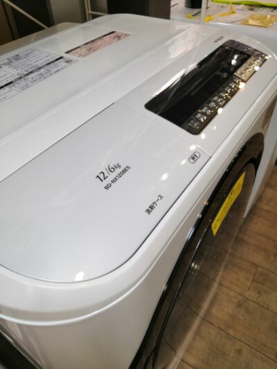HITACHI drum type washer/dryer big dram 1
