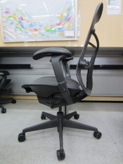 hermanmiller_mirrachairs_2