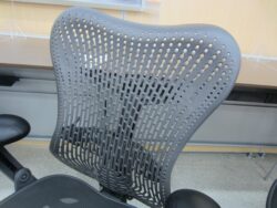 hermanmiller_mirrachairs_4