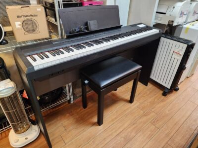 YAMAHA　電子ピアノ　P-105B　2014年製