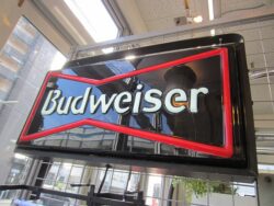 neon sign-Budweiser