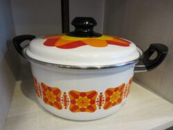 suncook-nipponia-enamel pot-1