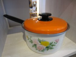 suncook-nipponia-enamel pot-4