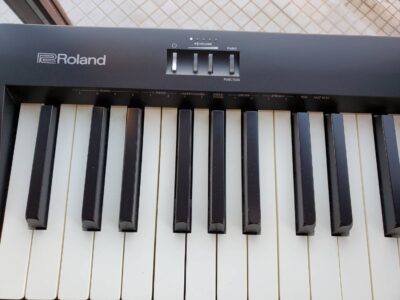 ☆Roland ローランド 電子ピアノ 2019年製 コンパクト 88鍵盤 椅子付き 