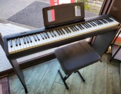 Roland　ローランド　電子ピアノ　2019年製　ポータブルピアノ　デジタルピアノ　コンパクト　88鍵　USB　MIDI　椅子付き　ペダル付き　譜面台付　Bluetooth　象牙調　無線接続　リサイクルショップ　再良市場　天白　名東　おススメ　おすすめ　中古品　美品