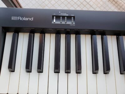 roland　ローランド　電子ピアノ　2019年　省スペース　コンパクトタイプ　88鍵盤　スーパーナチュラル　ピアノ音源　シンプル　ブルートゥース機能　ポータブル　可搬性　リサイクル　最良市場　天白区　名東区　買取　出張買取　高価買取　販売　お値打ち　特価　1点モノ　1点物　早い者勝ち　オススメ　中古　キレイ