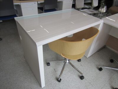 shigiyama-grain-desk-main