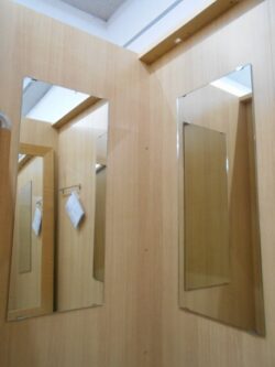 universal fitting room-3