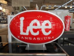 lee-Illuminated signboard-1