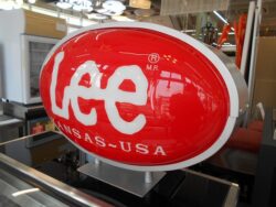 lee-Illuminated signboard-2