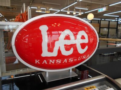 lee-Illuminated signboard-main