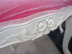 cat legs-princess-chair-4
